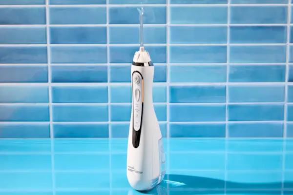 7 Best Water Flossers, Per Dentists And Editors
