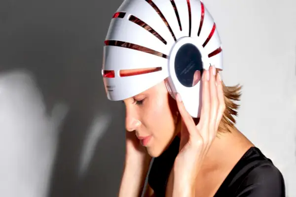 How Red Light Therapy Works For Hair Growth