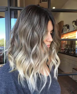 Woman with ombré lob hairstyle