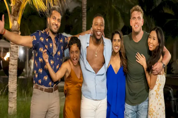 love is blind l to r abhishek chatterjee, iyanna mcneely, jarrette jones, deepti vempati, shayne jansen, natalie lee in season 2 of love is blind cr aarón orteganetflix © 2022