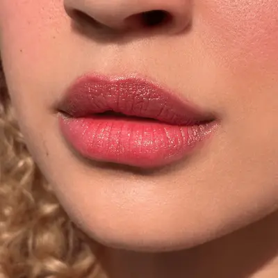 Model wearing Violette FR Bisou Jelly