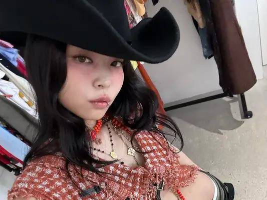 model wearing underye blush