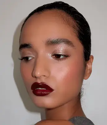 Hailey Bieber wearing sparkly eyeshadow