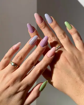 Mismatched pastel manicures