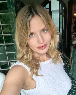 Georgia May Jagger selfie