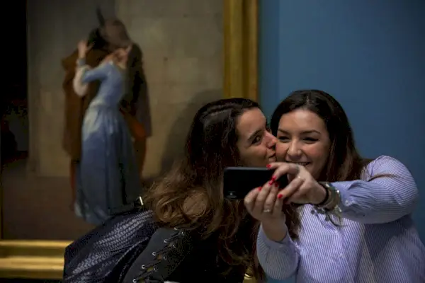 What Does It Mean To Be A Hopeless Romantic, And Is it Healthy?