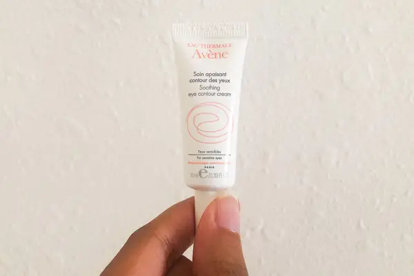 avene soothing eye contour cream