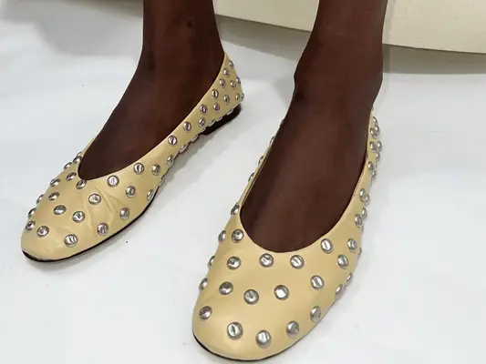 Emily Ratajkowski wearing studded Gimaguas bag