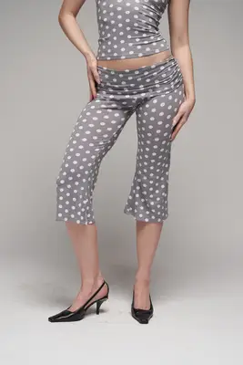 Ariana Greenblatt wearing capri pants in Cannes.