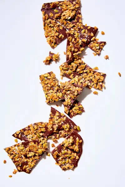 dark chocolate granola