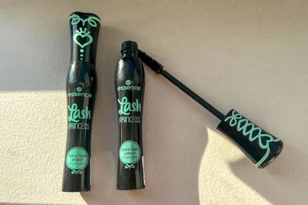 tube et baguette de princesse de cils