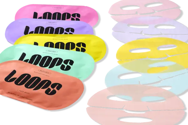 Ashley Benson odwiedza salon wystawowy Babylist w Beverly Hills