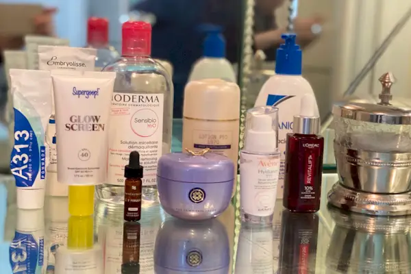 Derm Diaries: „Jestem dermatologiem z pigmentacją – oto jak uzyskać równą, czystą skórę”