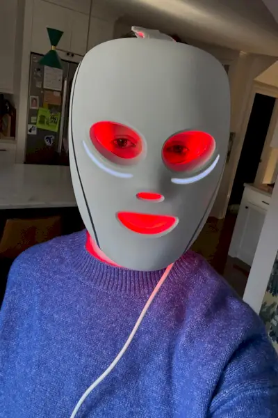 Shark Beauty CryoGlow LED-Gesichtsmaske, getestet von einer Frau