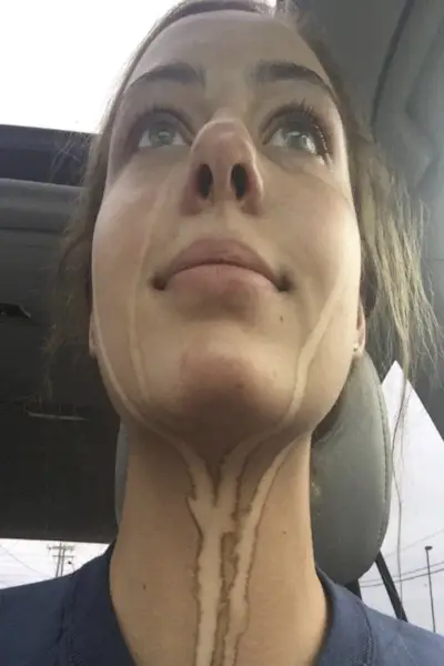 C'est ce qui arrive lorsque vous mélangez pleurs et bronzage par pulvérisation