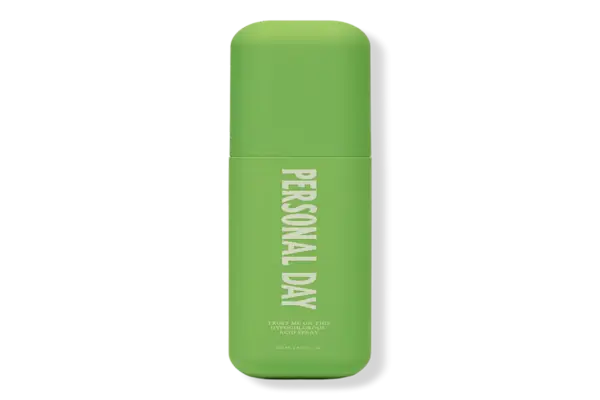 Você definitivamente viu spray de ácido hipocloroso em todas as redes sociais. Aqui está o que isso faz para a pele.