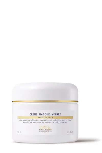 7 segreti per la cura della pelle Elizabeth Olsen segue per una pelle chiara