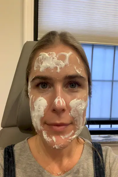 Cara, Cabeza, Piel, Nariz, Ceja, Frente, Mejilla, Mandíbula, Boca, Labio,