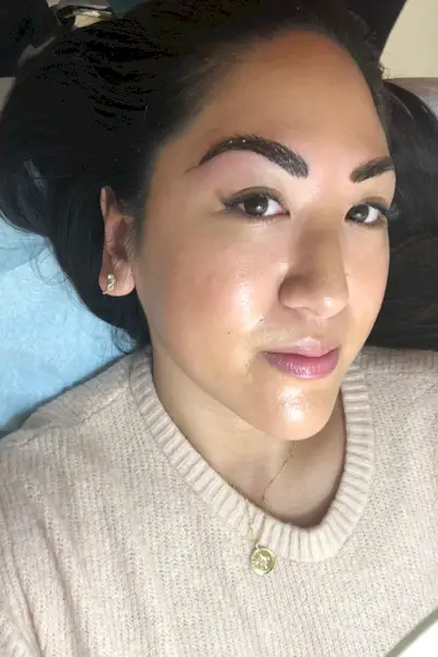 Gesicht, Haare, Augenbraue, Stirn, Lippe, Nase, Wange, Kinn, Haut, schwarzes Haar,