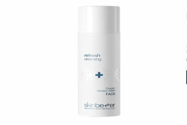 Derm Diaries: Sou dermatologista com melasma - aqui está exatamente o que eu uso para manter o tom de minha pele uniforme