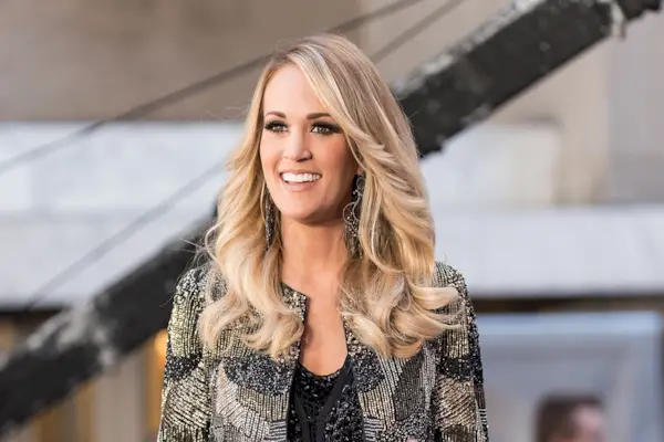 Trening nóg Kelsei Ballerini sprawi, że Twoje uda będą się trzęsły