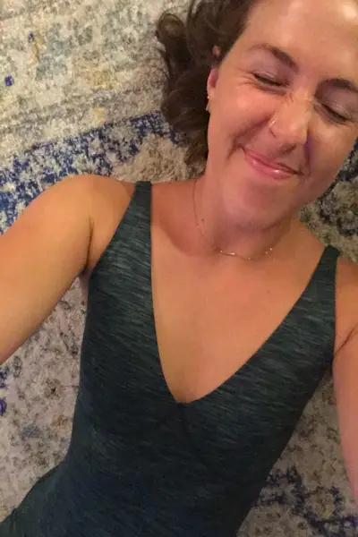 Cheveux, Visage, Épaule, Cou, Beauté, Bras, Selfie, Mixte, Sourire, Photographie,