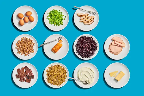 Er det bedre at spise protein før eller efter træning? Sådan optimerer du dit indtag for muskelvækst