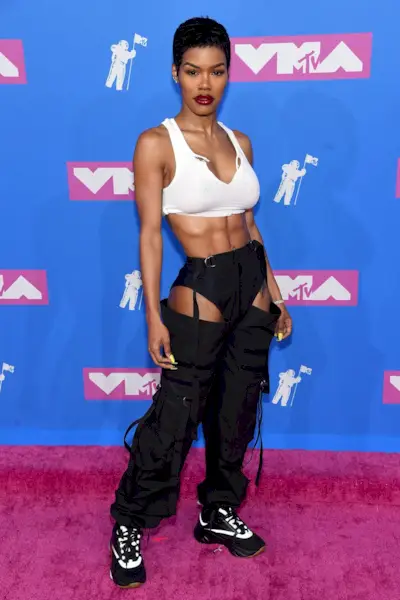 Teyana Taylor viste lige sine mavemuskler ved VMA'erne, og for fanden