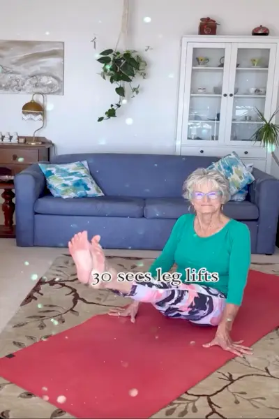 „Mit 76 Jahren war mein Rumpf dank dieser 5-Bewegungen-Übung mit dem eigenen Körpergewicht noch nie so stark.“