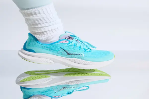 ¿Usar pesas en las muñecas durante una caminata realmente fortalecerá sus brazos? Los expertos opinan sobre la tendencia de TikTok