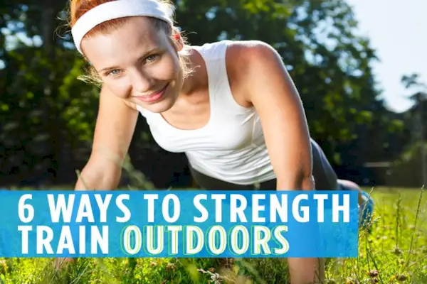 AnnaSophia Robbs mavemuskler og støvler ser fantastisk ud på næste niveau i en krydret nøgen kjole