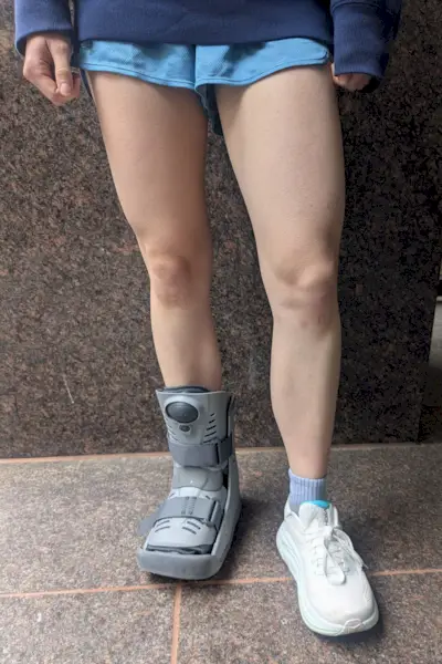 Recensione Hoka Clifton 10: il compagno di camminata perfetto durante il mio viaggio di guarigione dalle fratture da stress