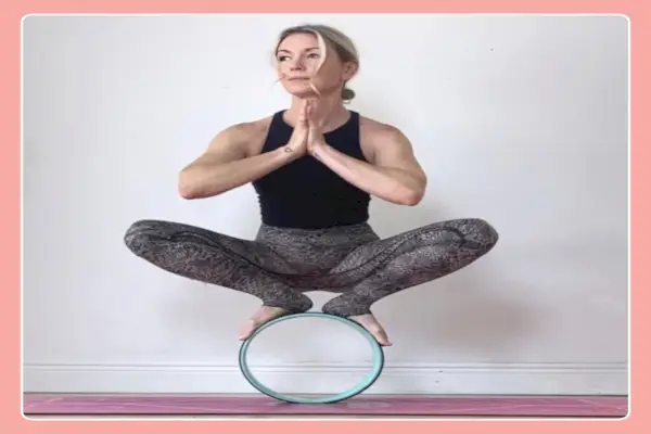 posizioni della ruota yoga