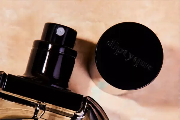 The sprayer on a bottle of Diptyque Philosykos