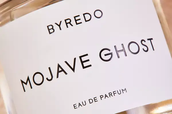 The label on the Byredo Mojave Ghost bottle