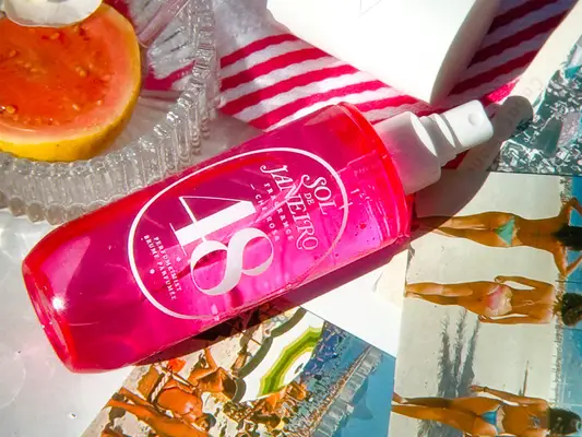 Sol de Janeiros nye Body Mist ville være hjemme i Barbies strandveske