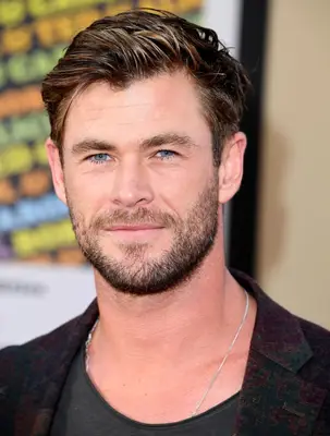 Chris Hemsworth with short sides hair cut