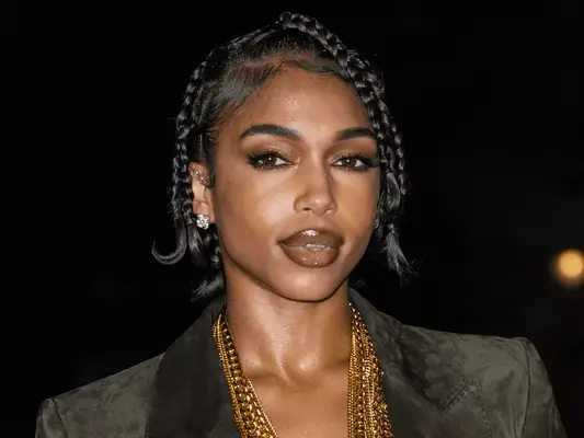 Lori Harvey with short braided hair
