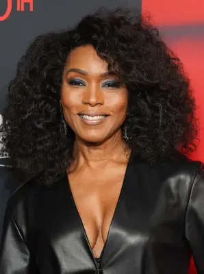 Angela Bassett natural curly hair