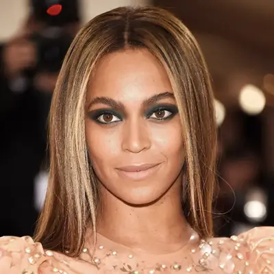 Blonde Hair with Lowlights Dimensional