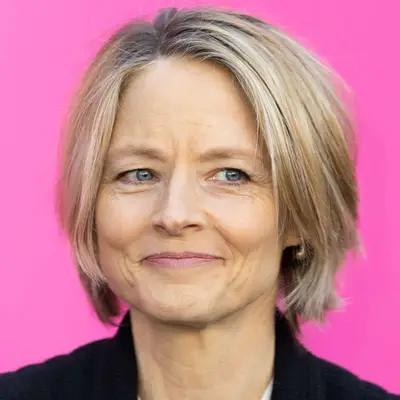 Jodie Foster wears a jaw-length bob style with choppy layers