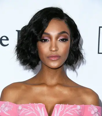 Jourdan Dunn textured, layered chin-length bob