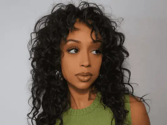 woman with medium curl hair