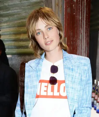 Edie Campbell short hair