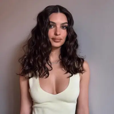 Emily Ratajkowski with curly hair