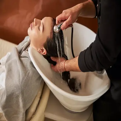 Spørg en frisør: Hvordan skifter jeg frisører uden at det er akavet?