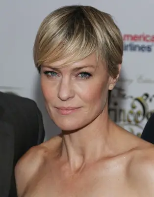 Robin Wright - Pixie Haircut