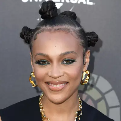 Person wearing Bantu knots