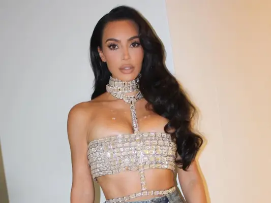 Kim Kardashian with wavy black hair