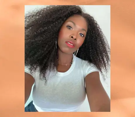 Pregúntele a un estilista: ¿Cuál es la mejor manera de cuidar mis rizos?